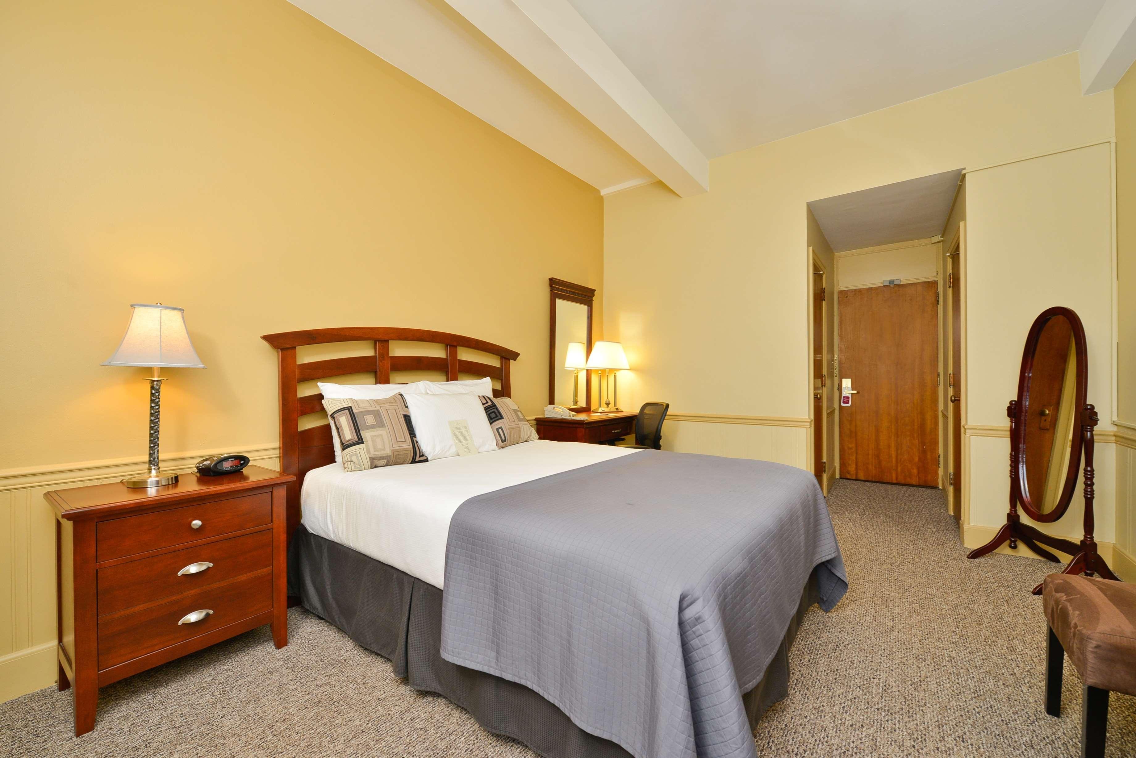 Best Western Plus Sidney Lodge Eksteriør bilde