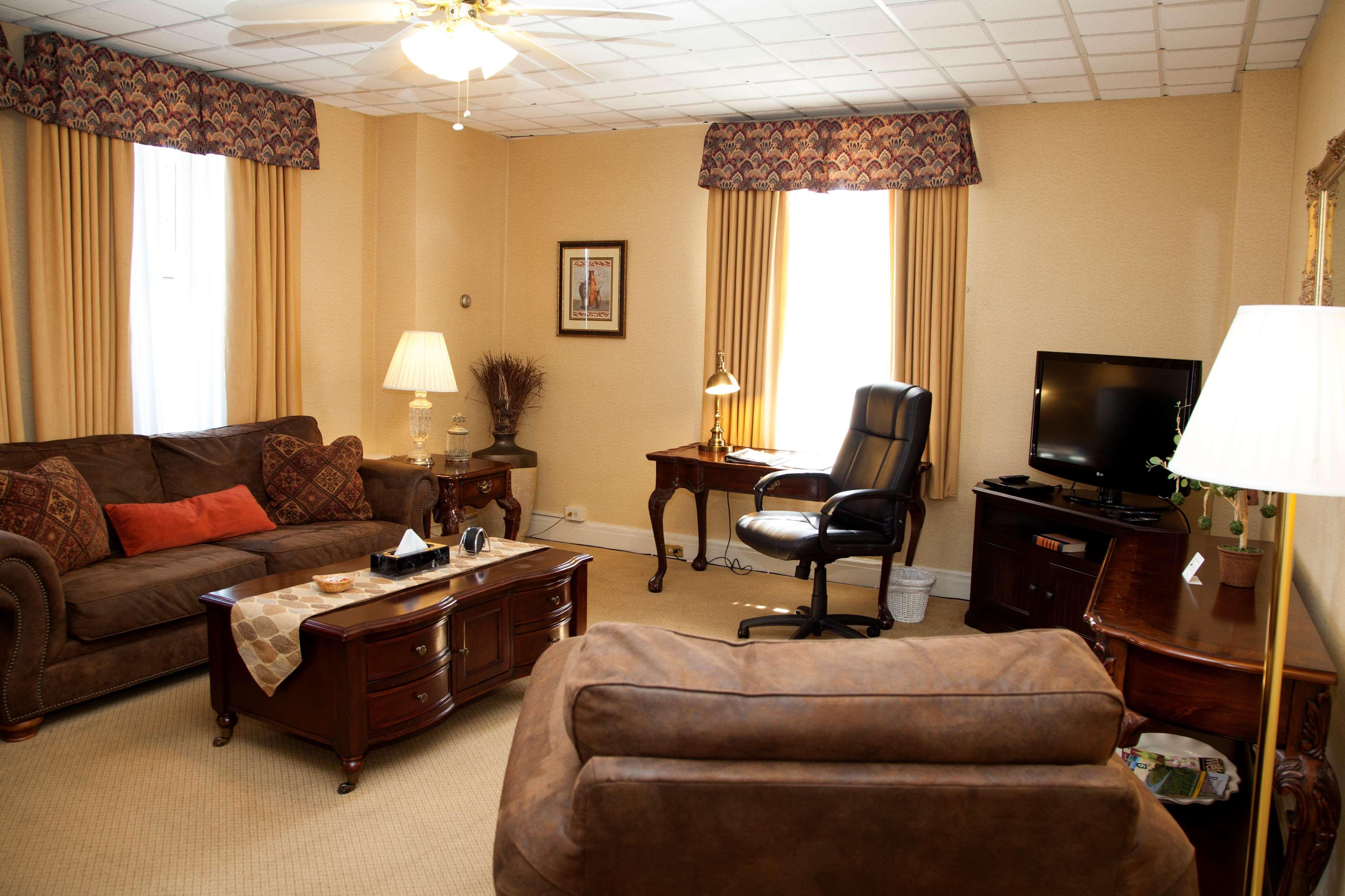 Best Western Plus Sidney Lodge Eksteriør bilde